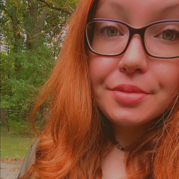 Meet your Posher, Shawna - Picture 1 of 1